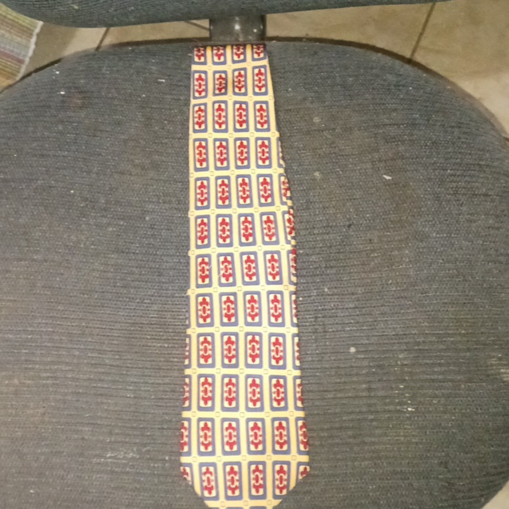 Vintage Burberry Men's Tie - Picture 3 of 4